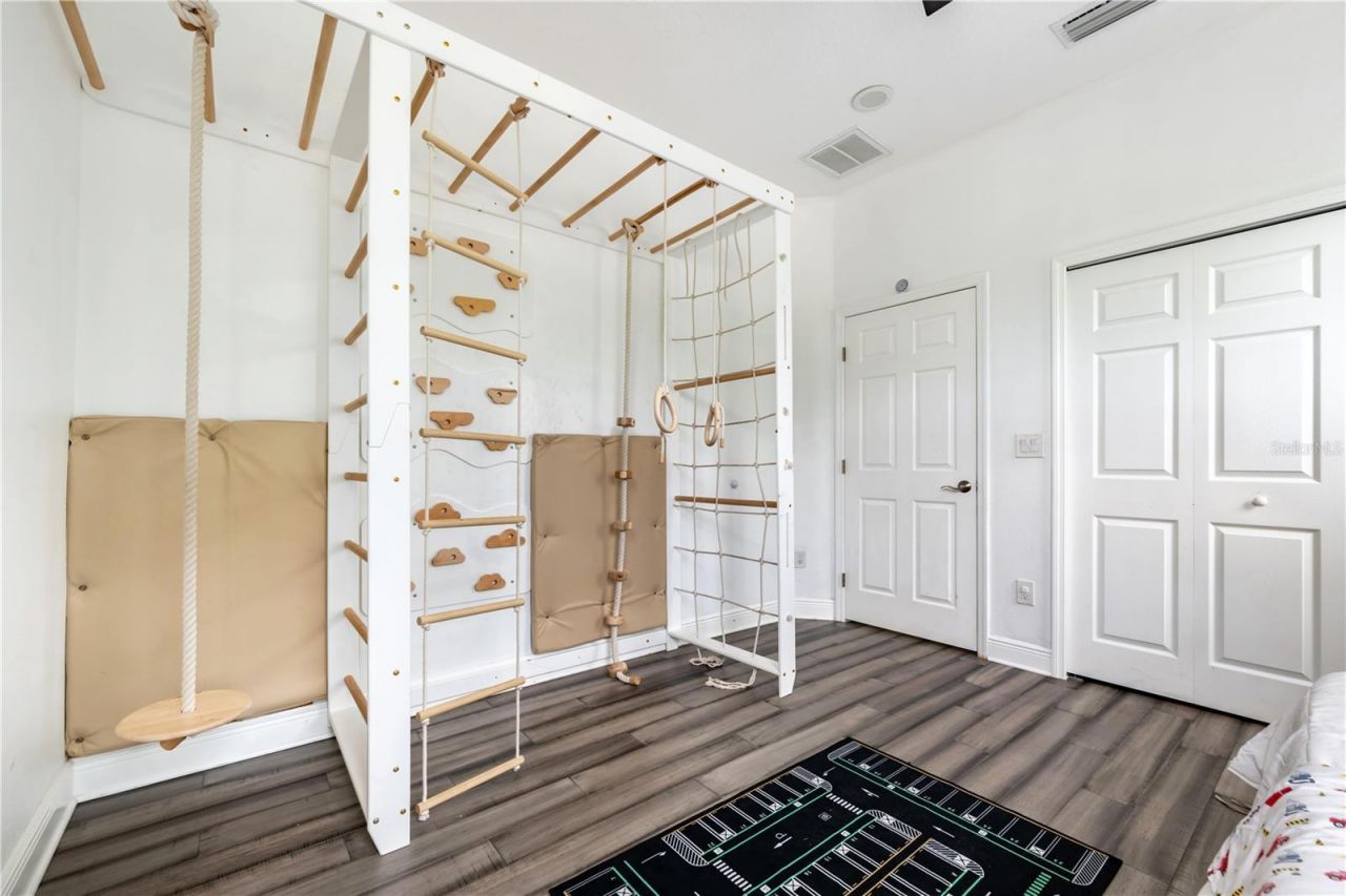 350 28th Street S, Saint Petersburg, FL 33712 Photo