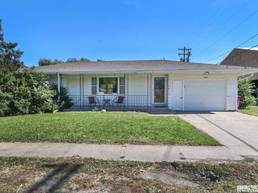 230 8th Street, Adams, NE 68301