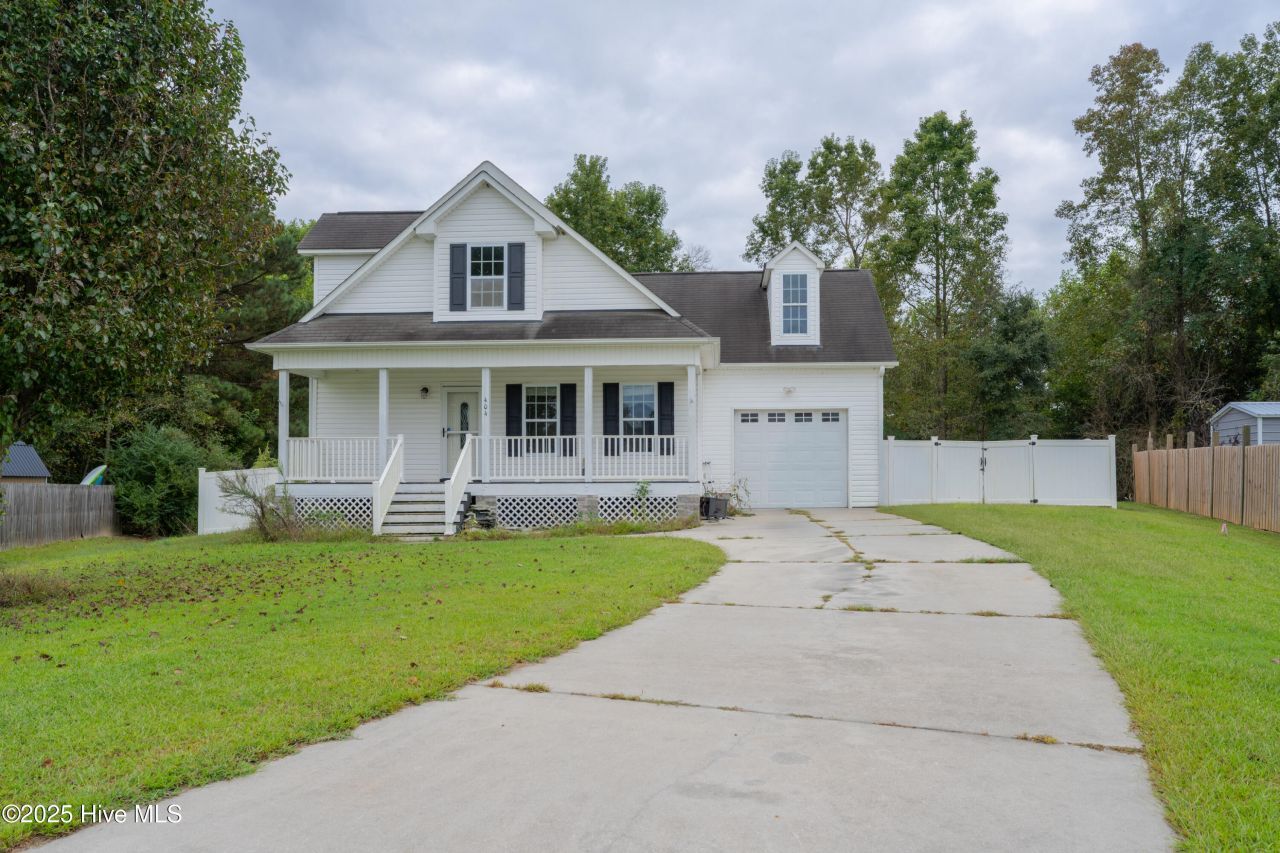 404 Silva Cove, Richlands, NC 28574 Main Photo