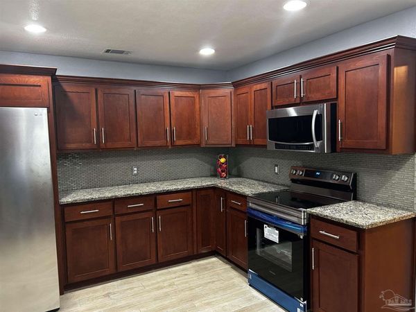 7911 Burstaff Rd, Pensacola, FL 32514