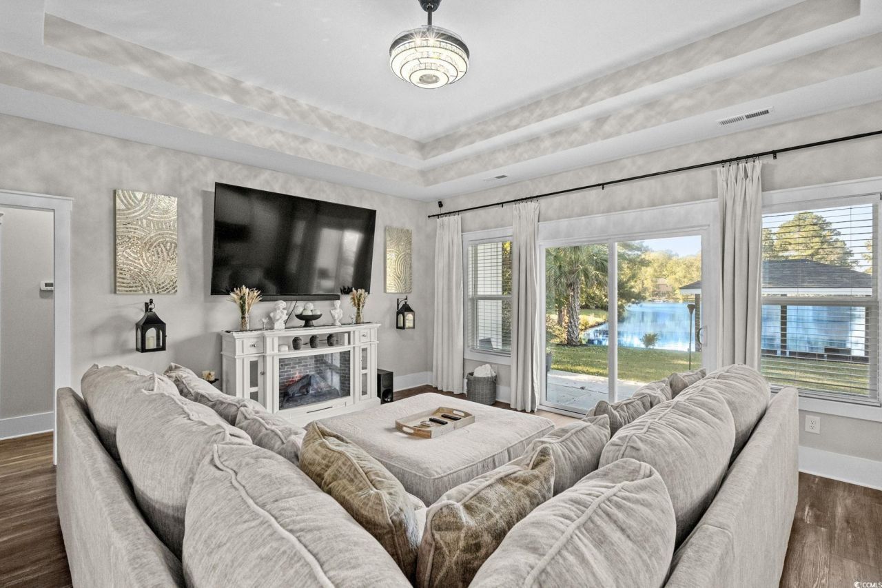 1886 Southwood Dr. Photo 8