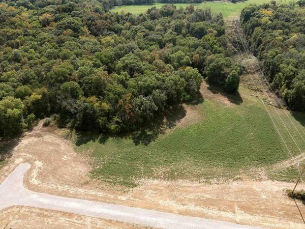 5910 Orchards Edge Lane, Quincy, IL 62305