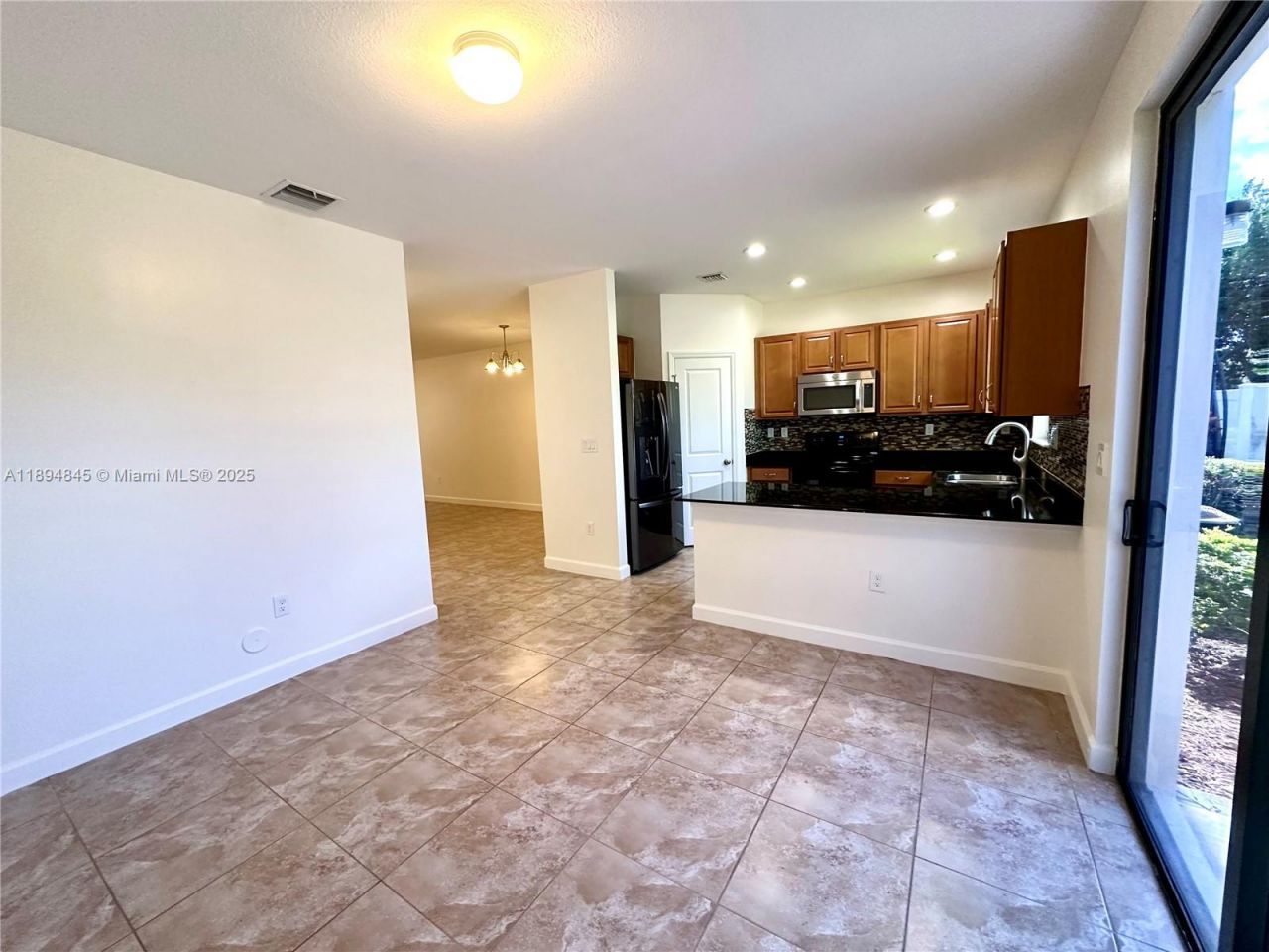 404 NE 194th Ter, Miami, FL 33179 Photo