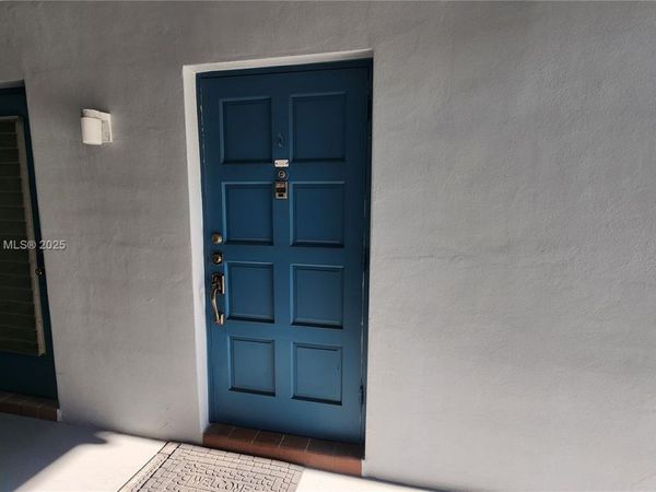 981 Hillcrest Ct, Unit 114, Hollywood, FL 33021