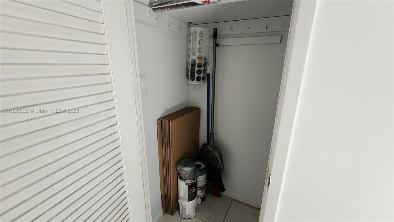 981 Hillcrest Ct, Unit 114, Hollywood, FL 33021 Photo