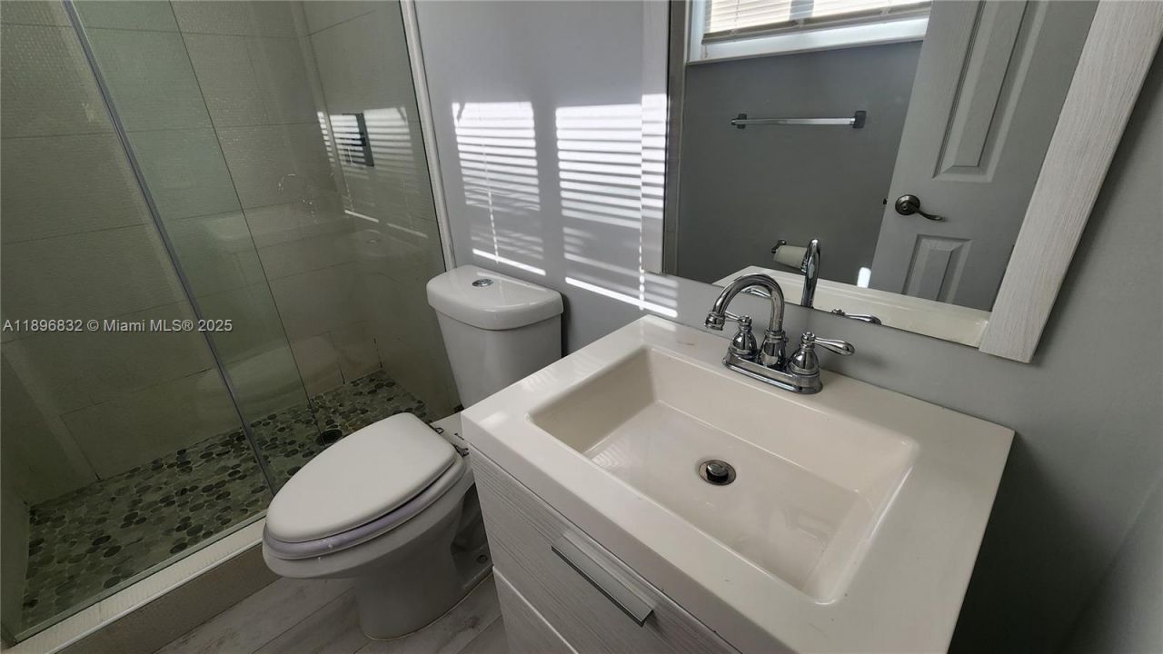 981 Hillcrest Ct, Unit 114, Hollywood, FL 33021 Photo