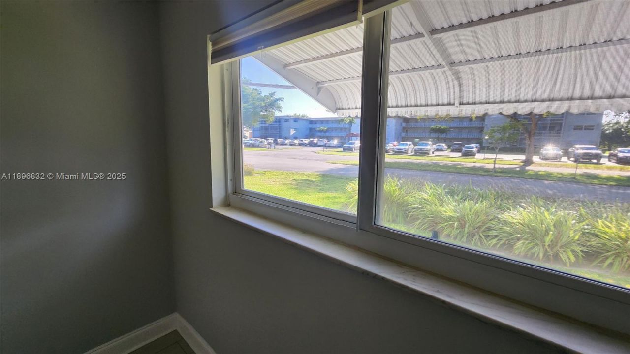 981 Hillcrest Ct, Unit 114, Hollywood, FL 33021 Photo