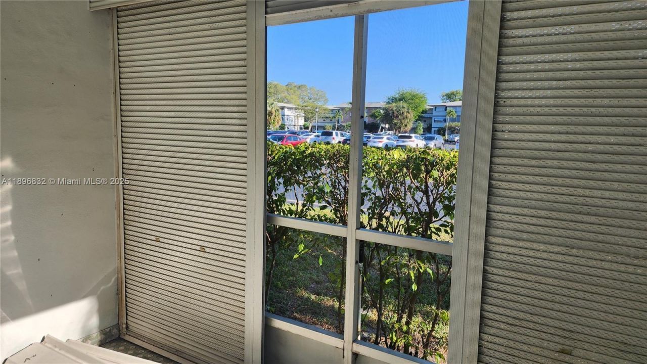 981 Hillcrest Ct, Unit 114, Hollywood, FL 33021 Photo