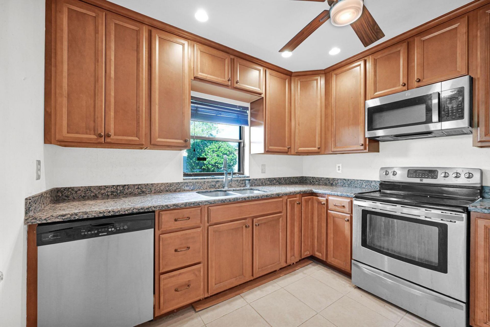 866 NW 25th Avenue, Delray Beach, FL 33445 Photo