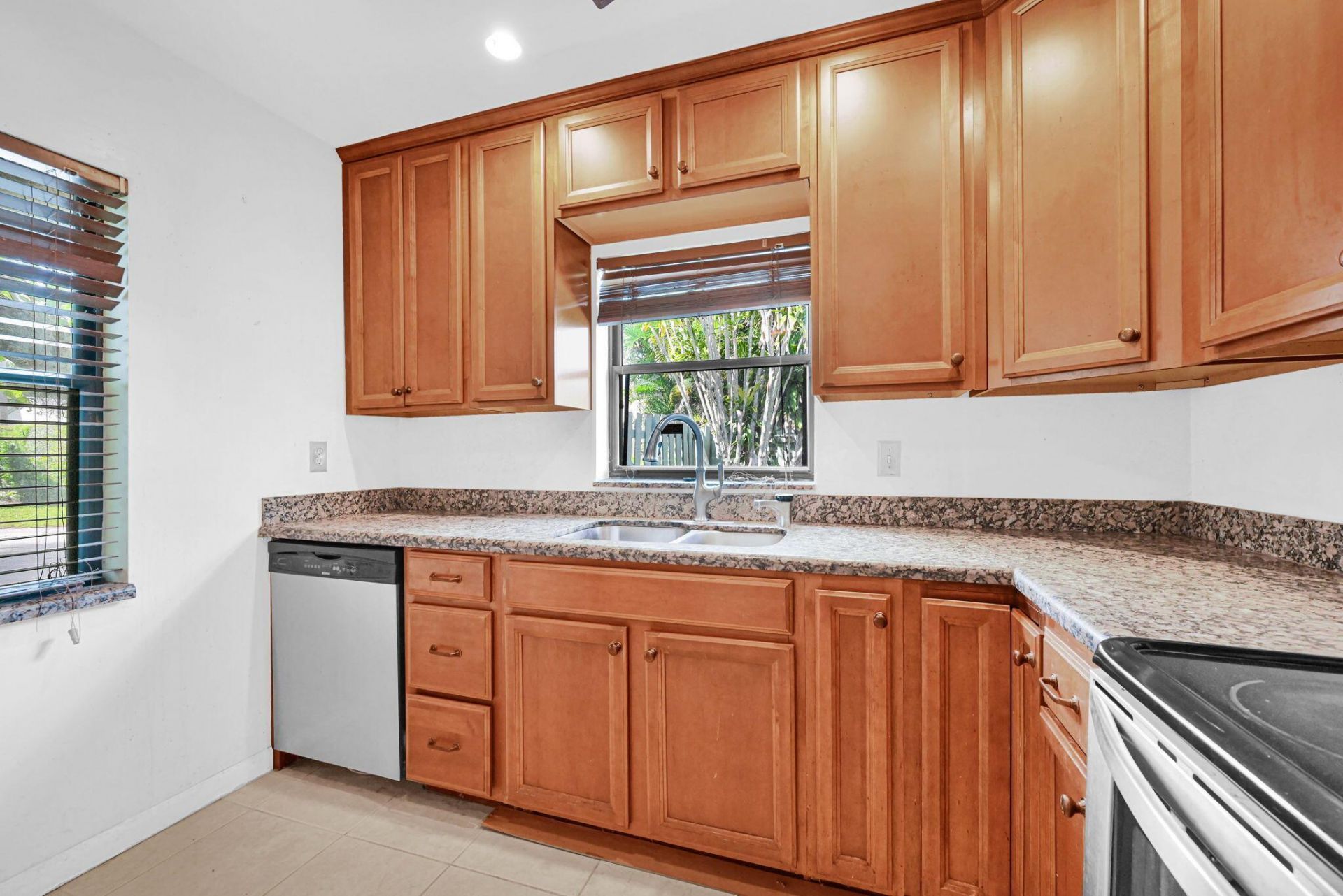 866 NW 25th Avenue, Delray Beach, FL 33445 Photo