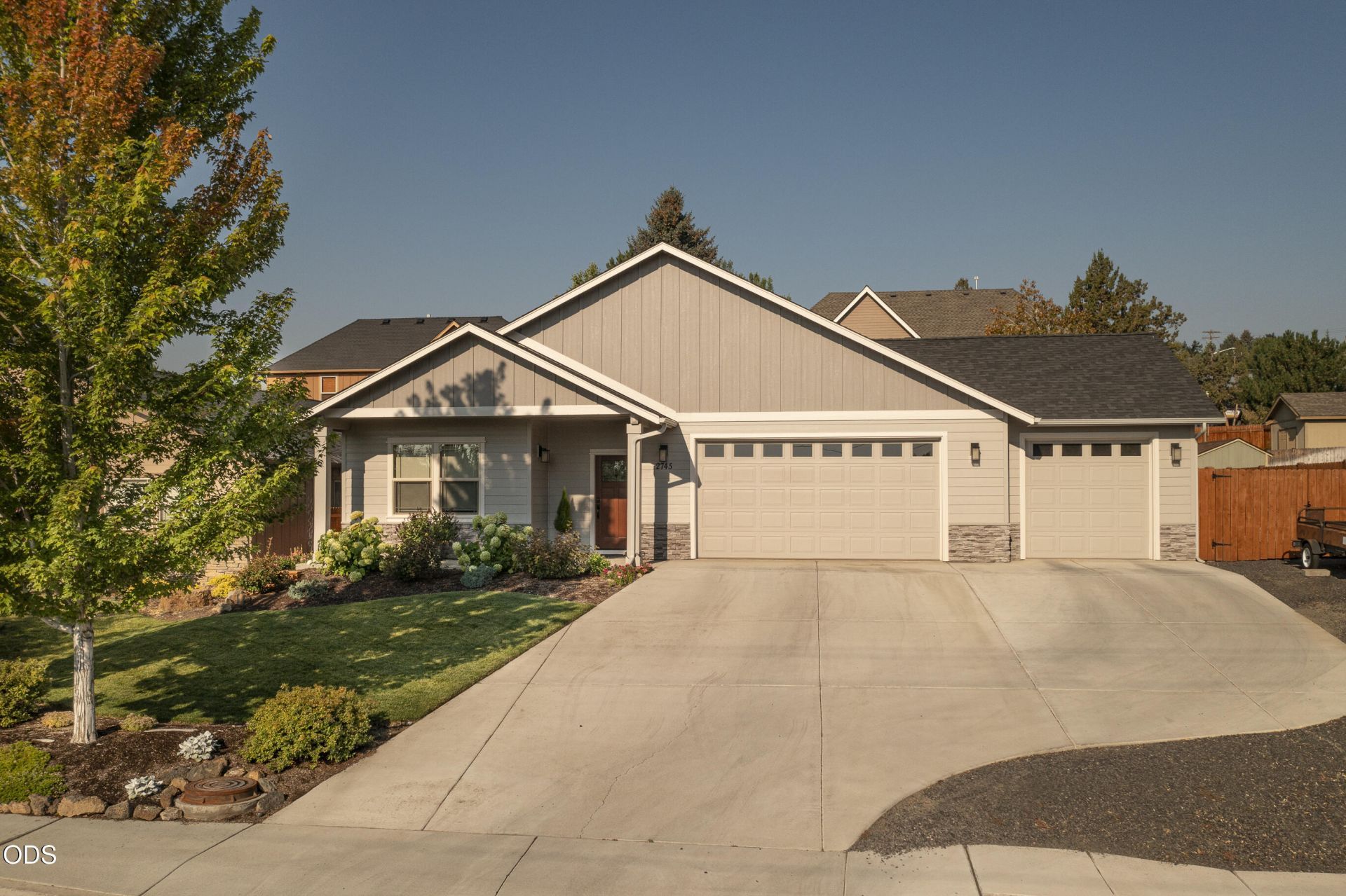 2745 SW 32nd Street, Redmond, OR 97756 Main Photo