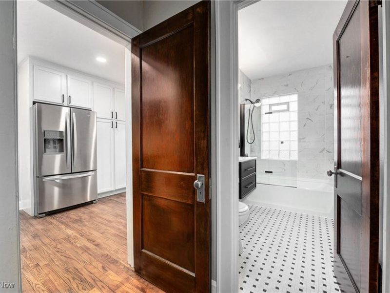 5702 Herman Avenue, Cleveland, OH 44102 Photo 9