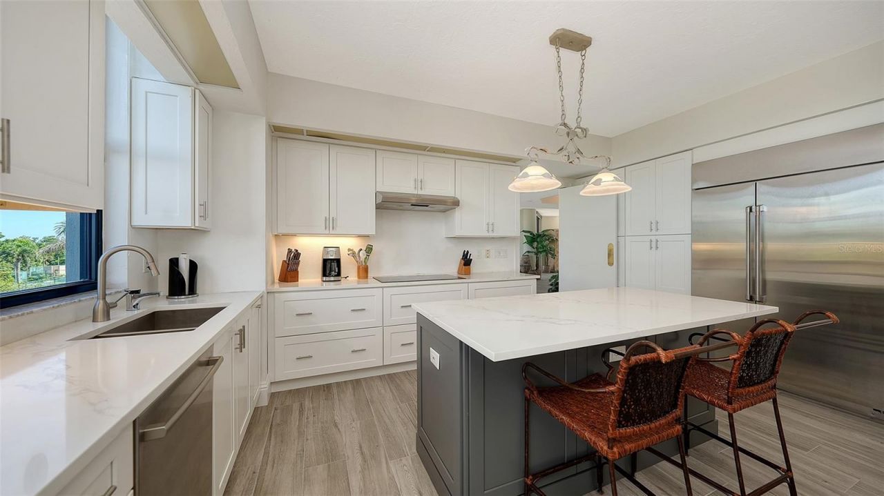 1241 Gulf Of Mexico Drive, Unit 207 S, Longboat Key, FL 34228 Photo