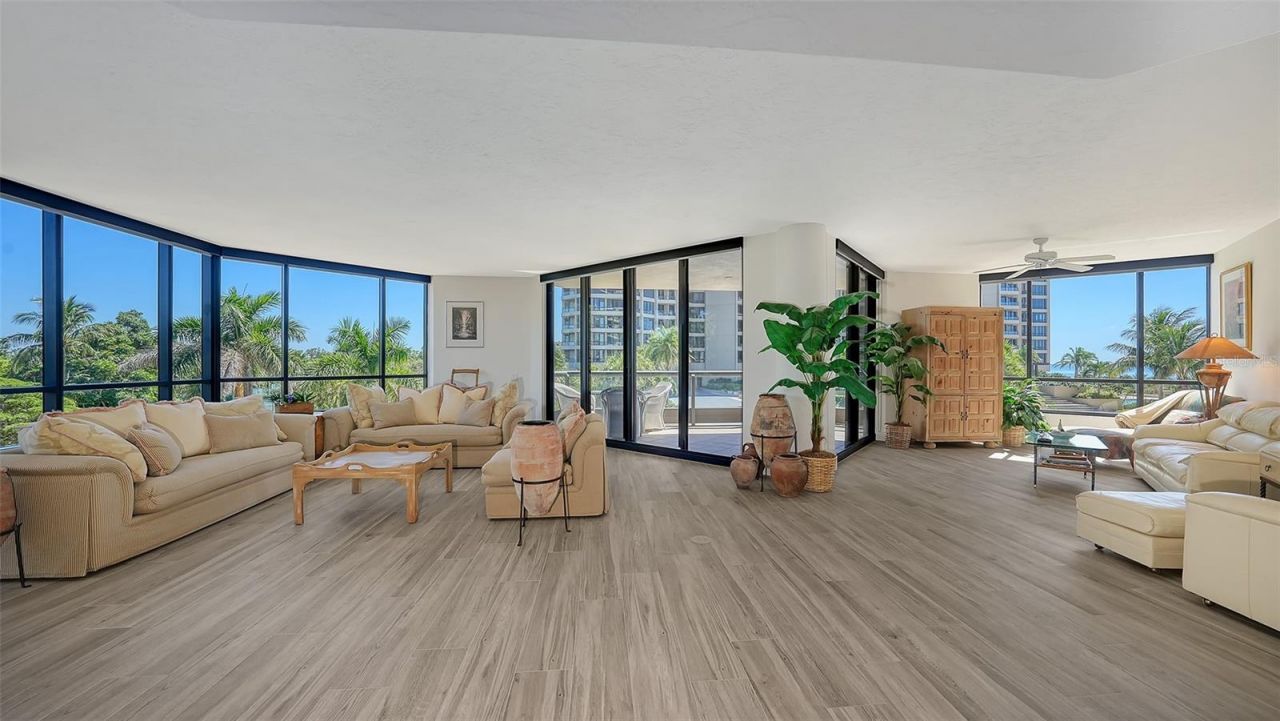 1241 Gulf Of Mexico Drive, Unit 207 S, Longboat Key, FL 34228 Photo