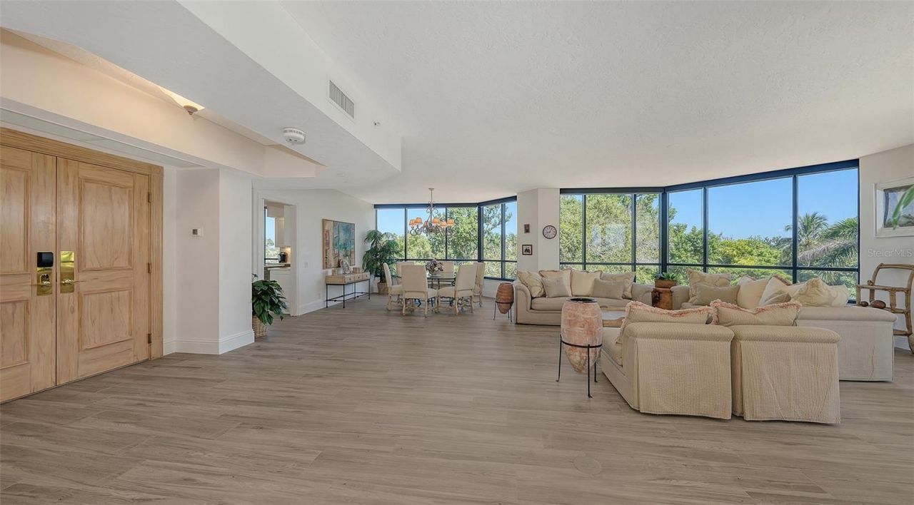 1241 Gulf Of Mexico Drive, Unit 207 S, Longboat Key, FL 34228 Photo