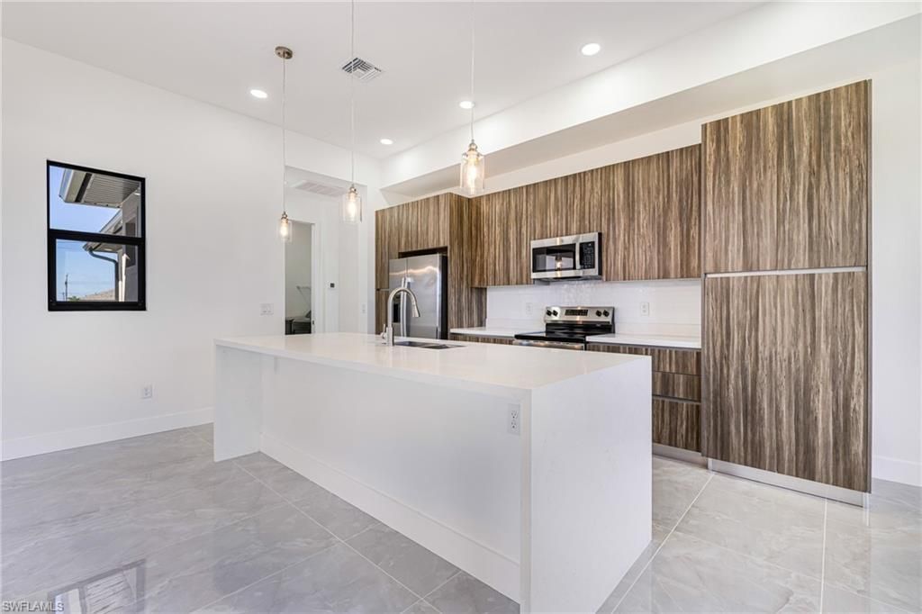 2833 NW 45th Pl, Cape Coral, FL 33993 Photo