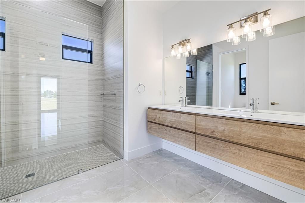 2833 NW 45th Pl, Cape Coral, FL 33993 Photo