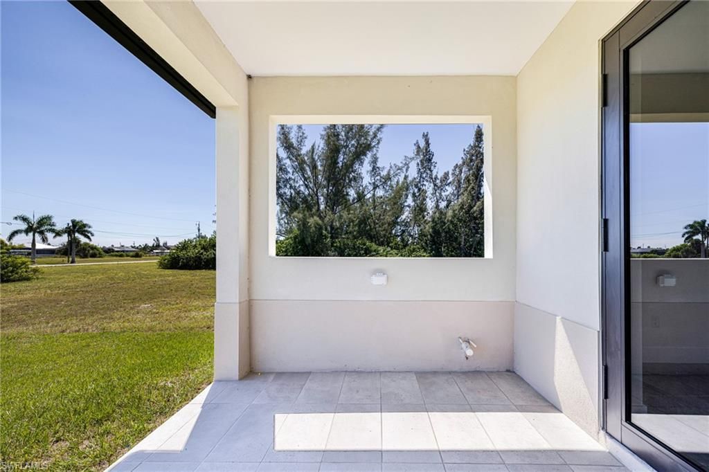 2833 NW 45th Pl, Cape Coral, FL 33993 Photo