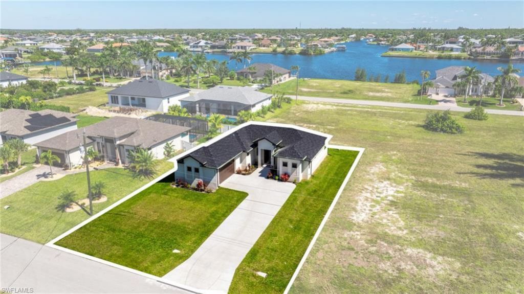 2833 NW 45th Pl, Cape Coral, FL 33993 Photo