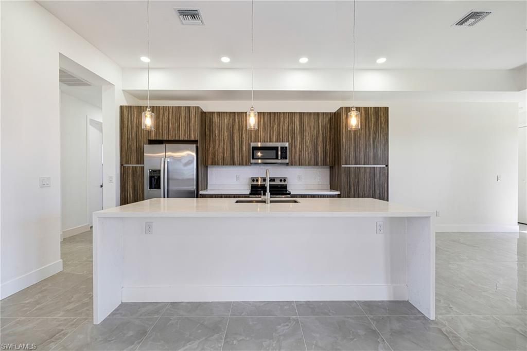2833 NW 45th Pl, Cape Coral, FL 33993 Photo