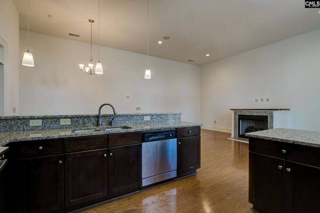 3501 Lyles Street  Photo 10