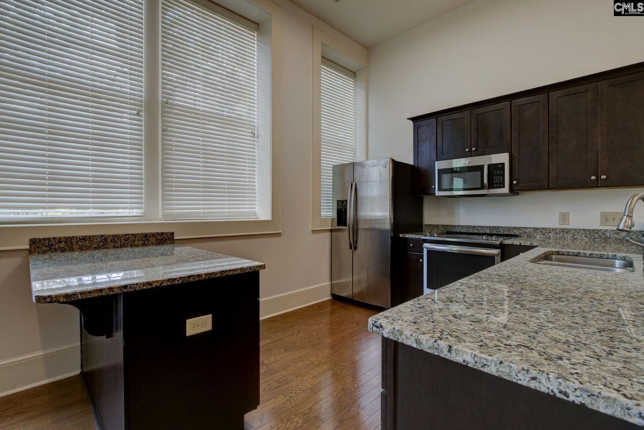 3501 Lyles Street  Photo 9