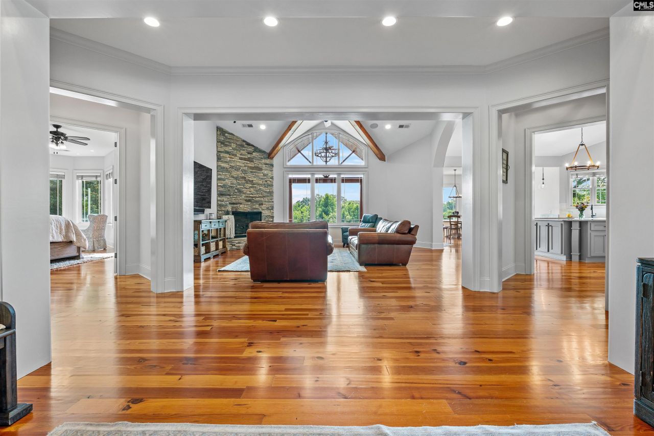 1608 Ridgeway Road Photo 12