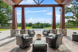 1608 Ridgeway Road photo 4