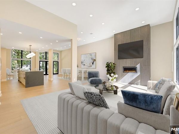 314 Meadowbrook Road, WYCKOFF, NJ 07481