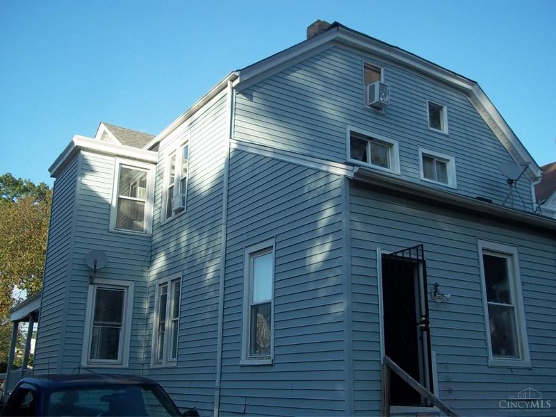 1839 Hewitt Avenue, Cincinnati, OH 45207 Photo 2