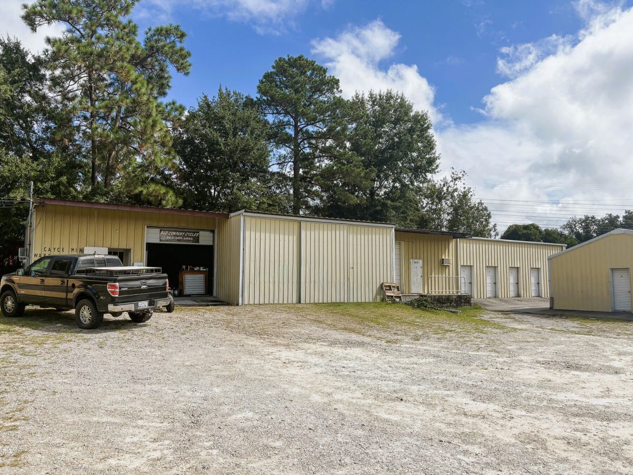 1201 Sox Street Photo 4