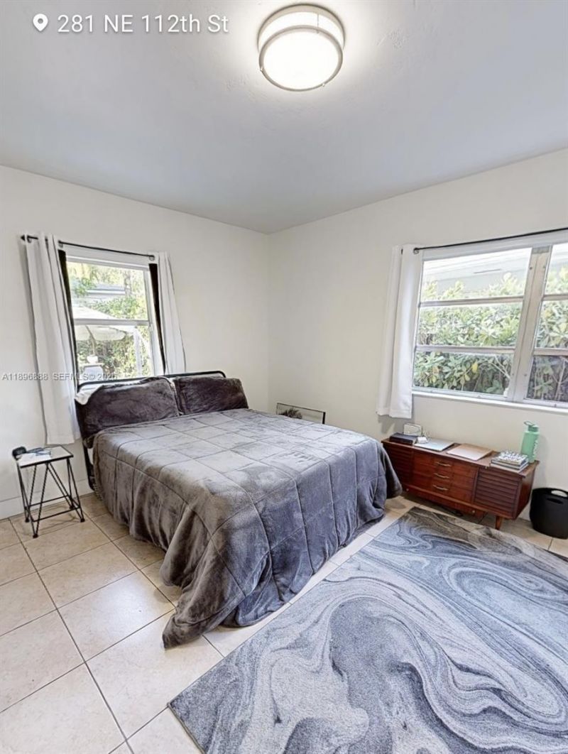 281 NE 112th St, Miami, FL 33161 Photo