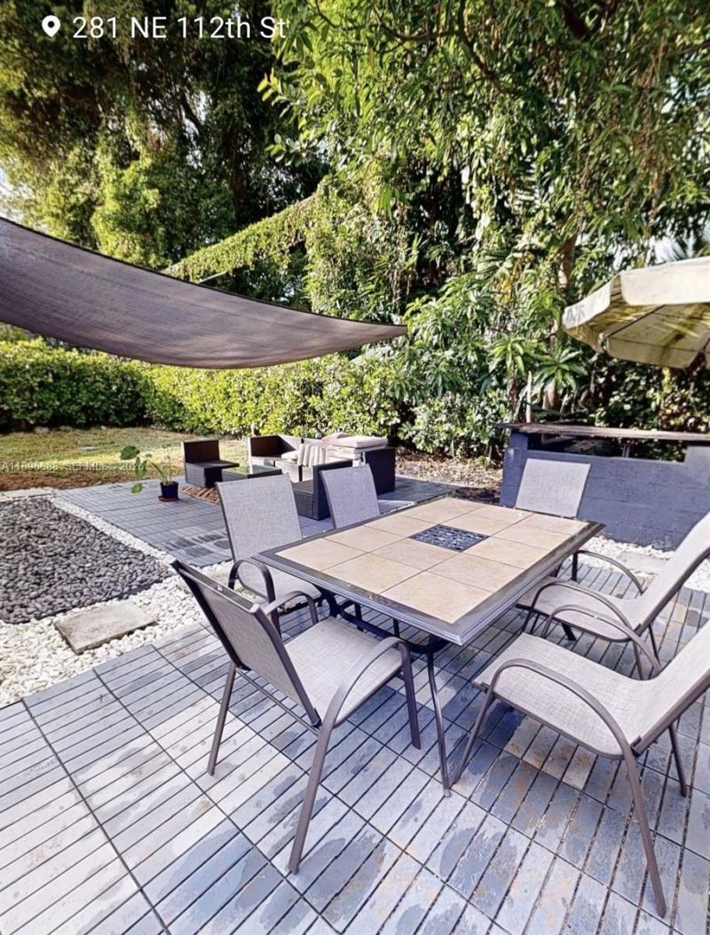 281 NE 112th St, Miami, FL 33161 Photo