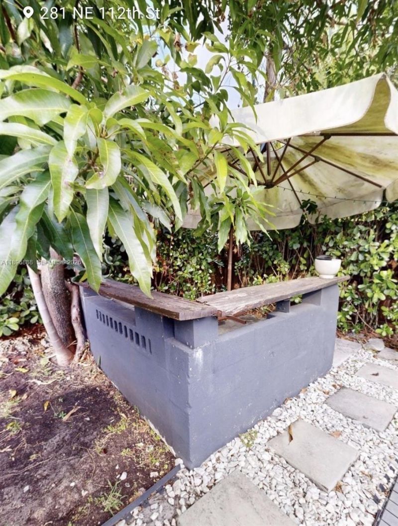 281 NE 112th St, Miami, FL 33161 Photo