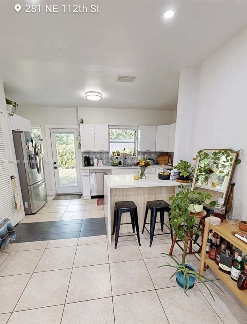 281 NE 112th St, Miami, FL 33161 Photo