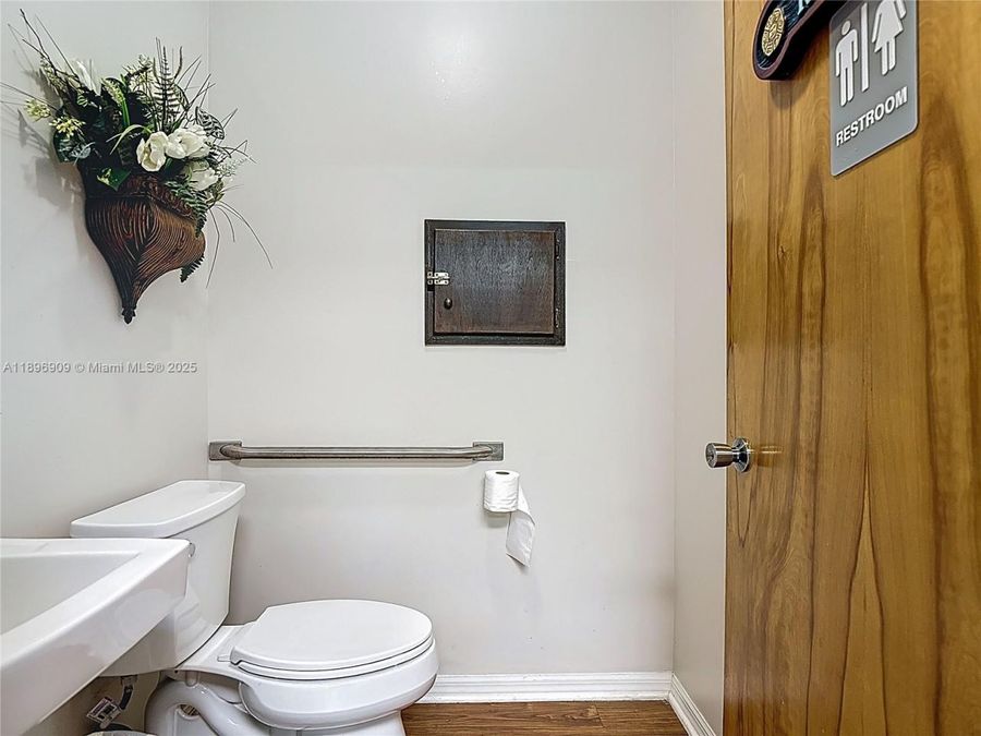 Property Image 28