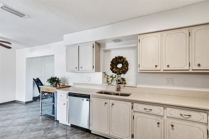 7003 NW 95th Terrace, Tamarac, FL 33321 Photo