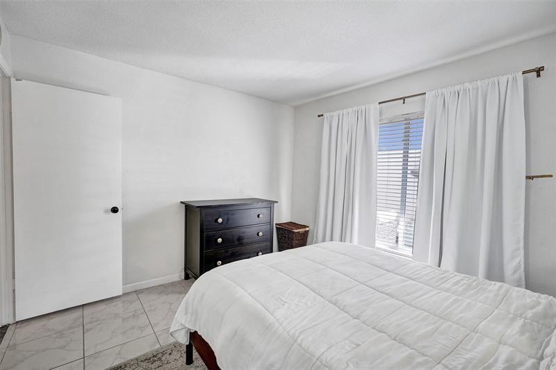 7003 NW 95th Terrace, Tamarac, FL 33321 Photo