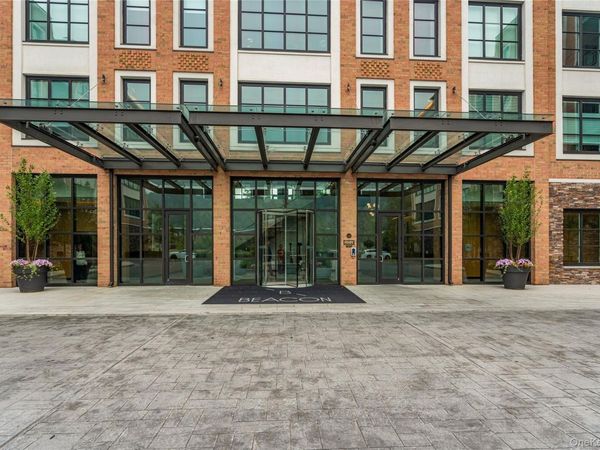 100 Garvies Point Road, Unit 1309, Glen Cove, NY 11542