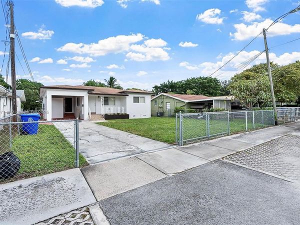 1221 NW 34th Ave, Unit 1221, Miami, FL 33125