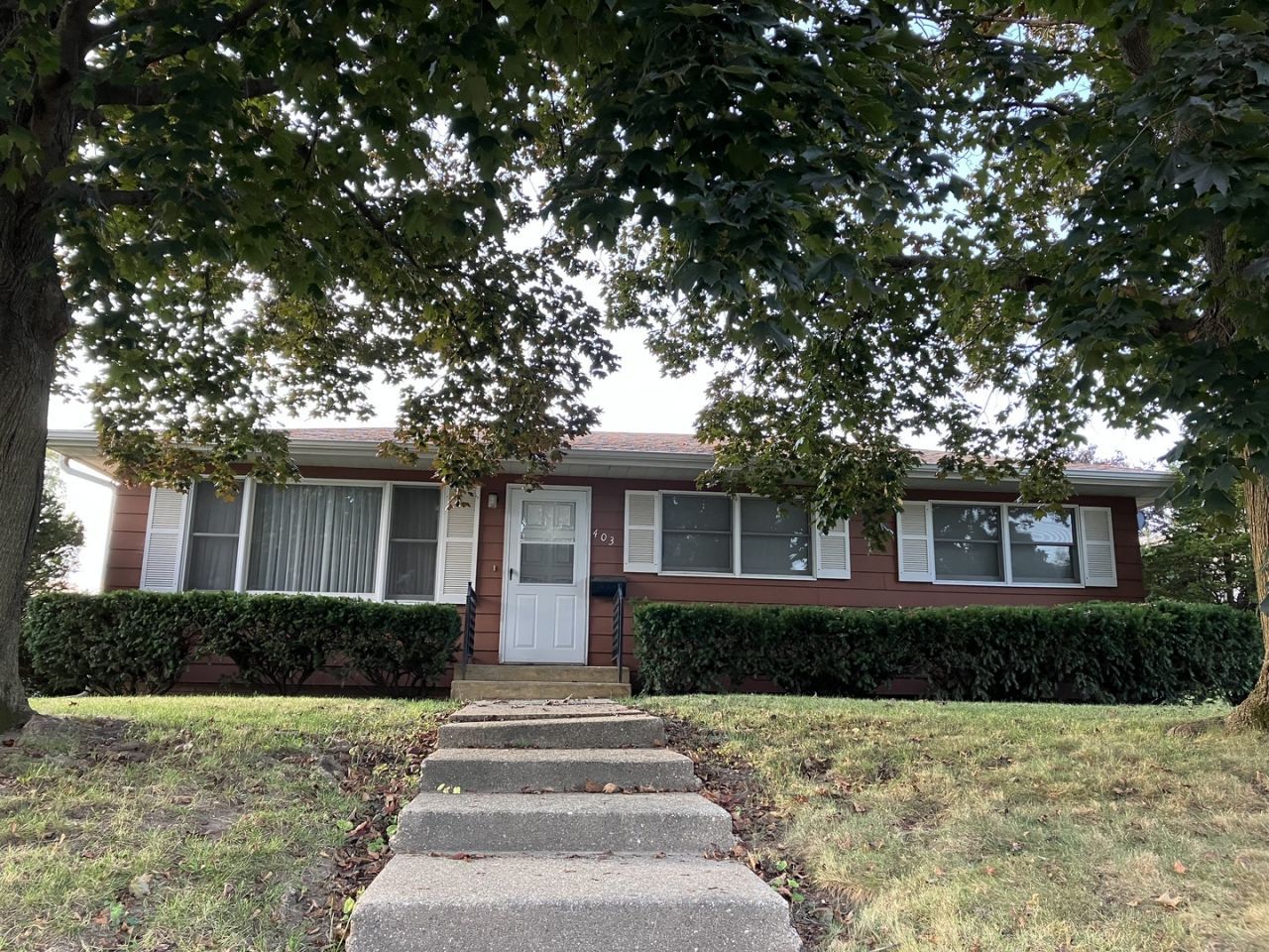 403 E Park Street, Morrison, IL 61270 Main Photo