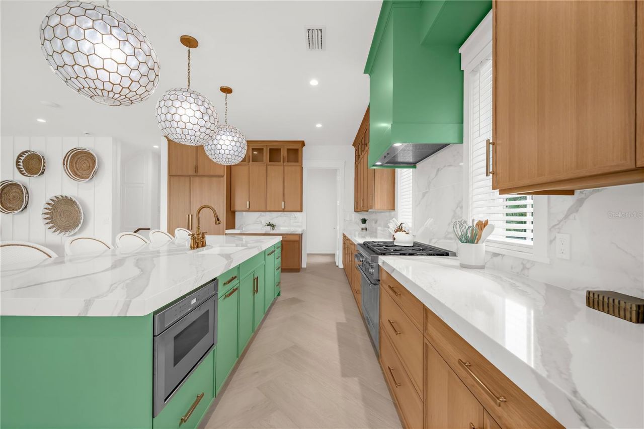 551 S Washington Drive, Sarasota, FL 34236 Photo