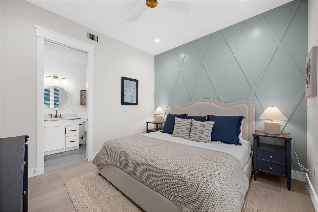 551 S Washington Drive, Sarasota, FL 34236 Photo