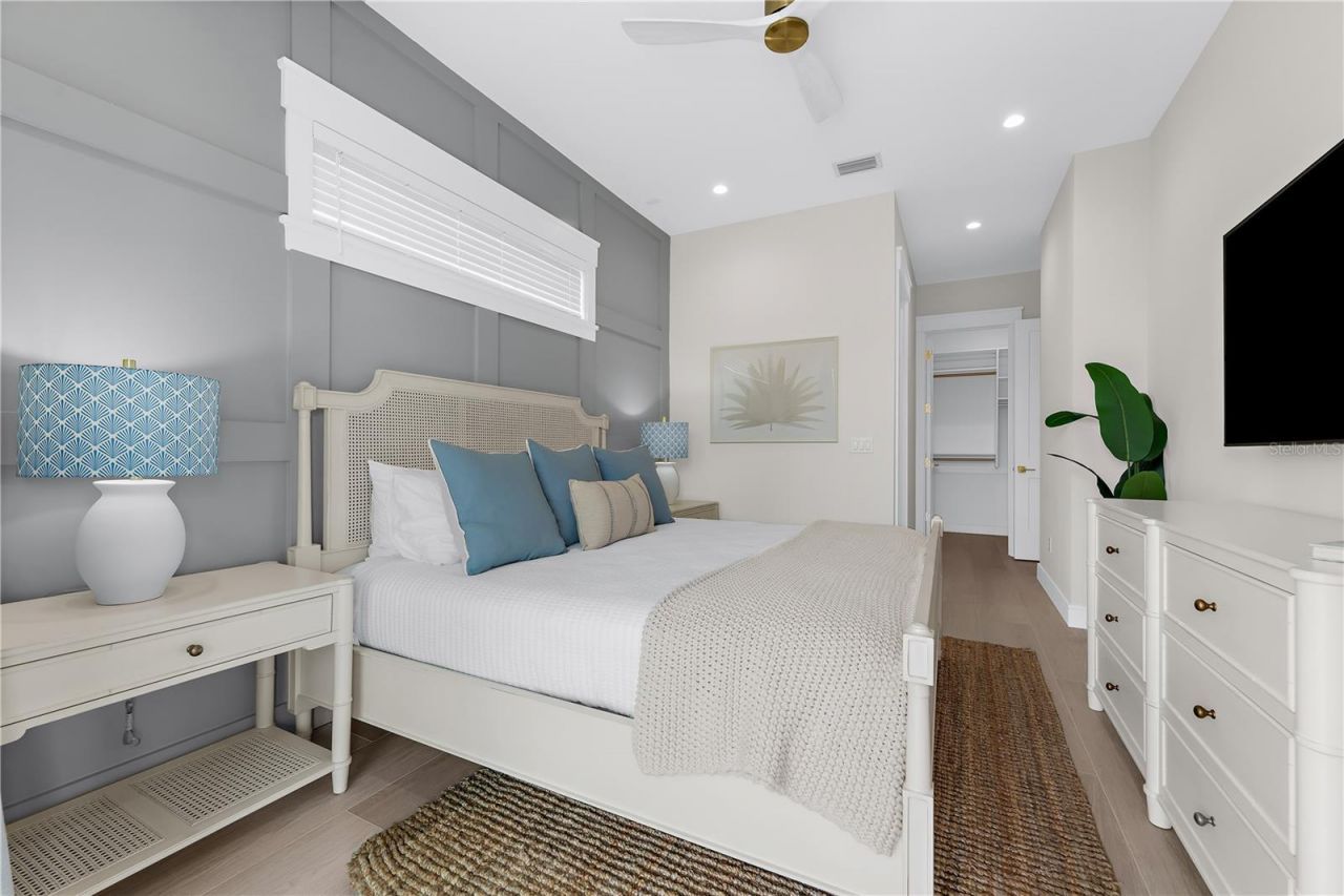 551 S Washington Drive, Sarasota, FL 34236 Photo