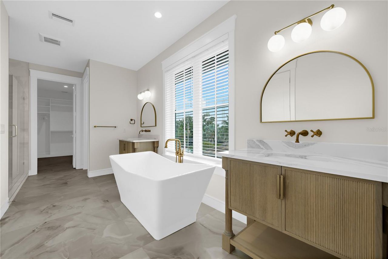 551 S Washington Drive, Sarasota, FL 34236 Photo