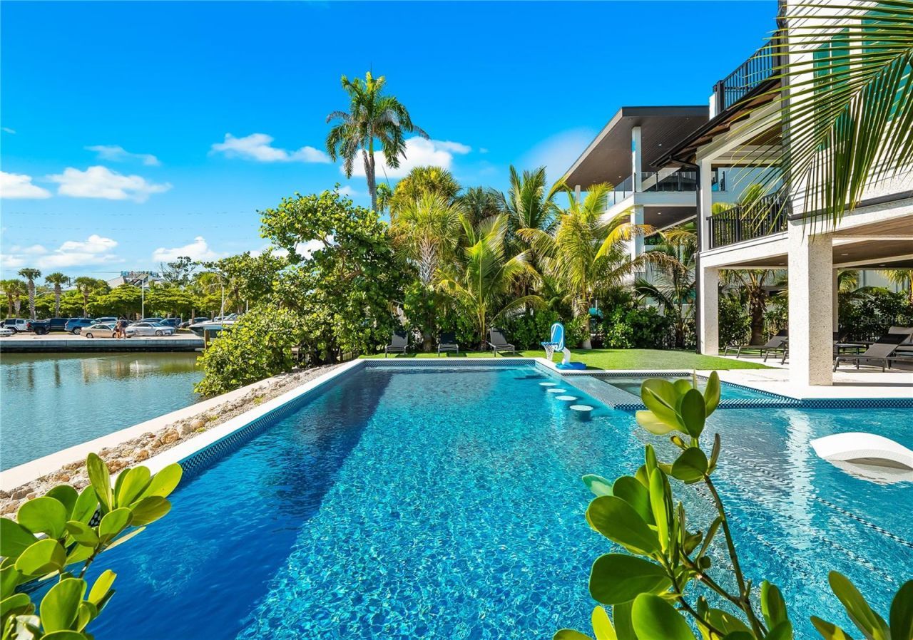 551 S Washington Drive, Sarasota, FL 34236 Photo