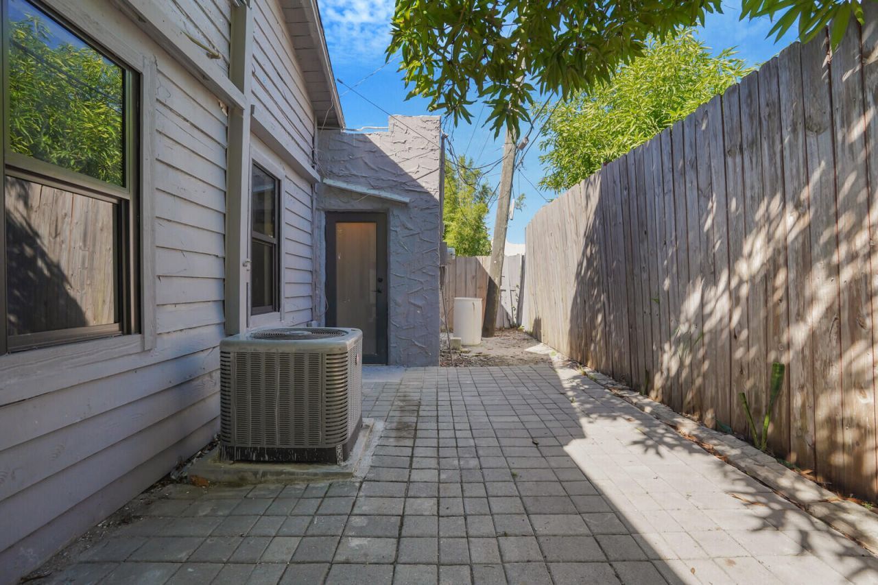 503 58th Street, West Palm Beach, FL 33407 Photo