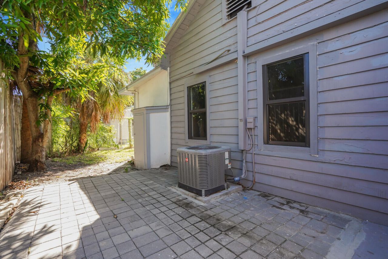 503 58th Street, West Palm Beach, FL 33407 Photo