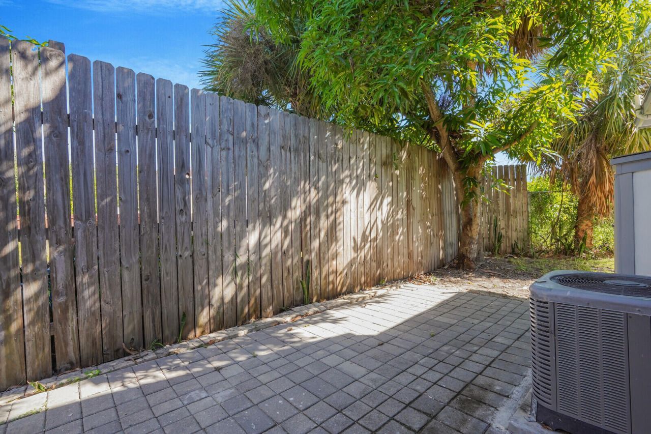 503 58th Street, West Palm Beach, FL 33407 Photo