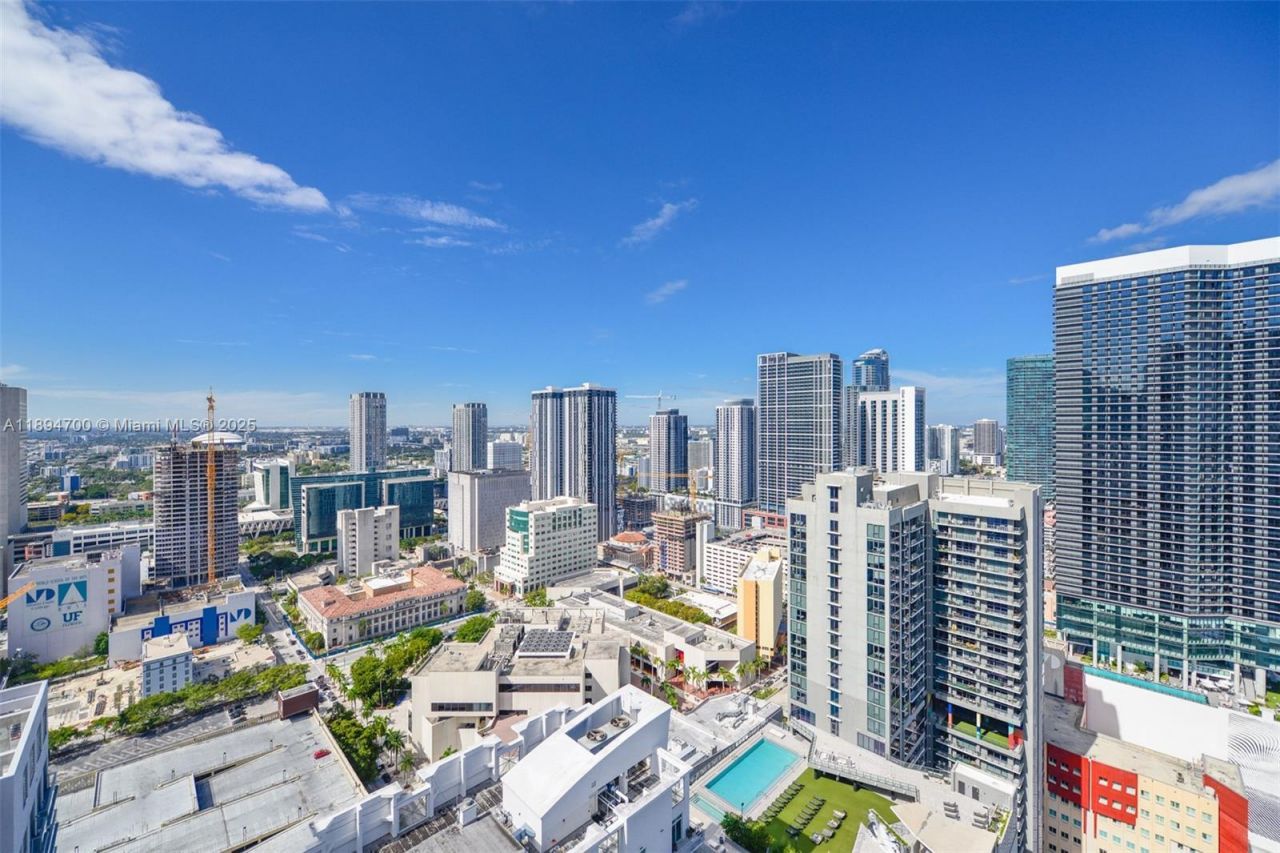 253 NE 2nd St, Unit 3902, Miami, FL 33132 Photo